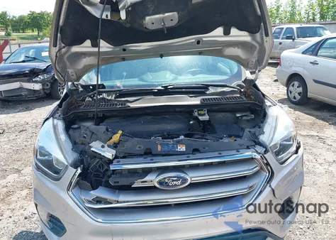 2017 Ford Escape Titanium z USA, uszkodzony, nr VIN 1FMCU9J93HUE43374